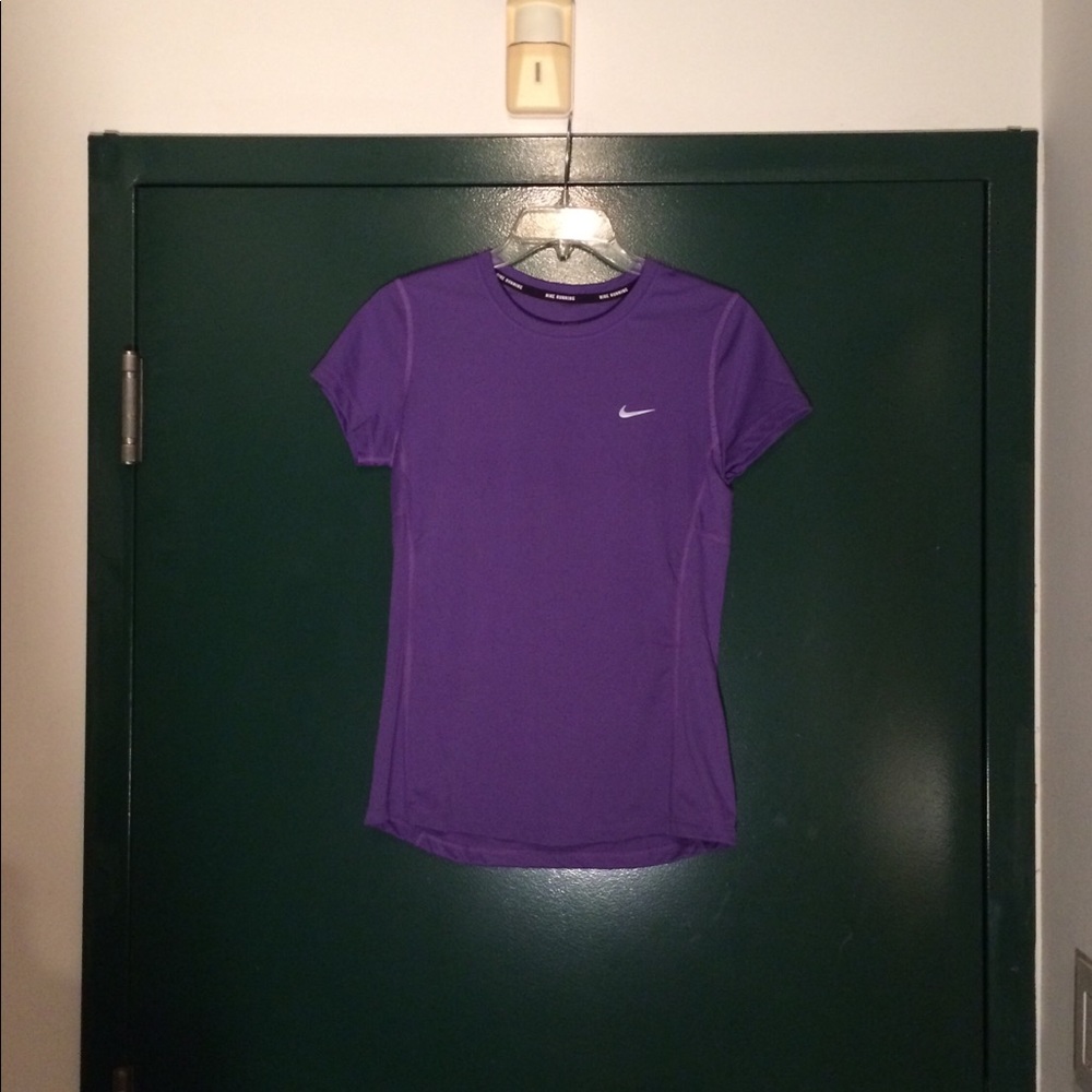 😊 Nike Dry Running Shirt